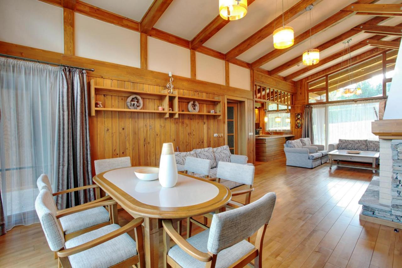 Villa Four Seasons Razlog Bagian luar foto