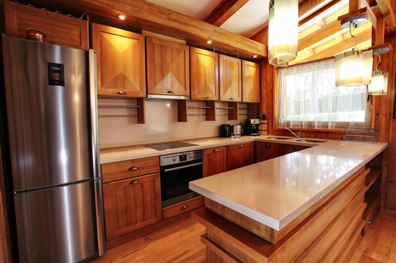 Villa Four Seasons Razlog Bagian luar foto