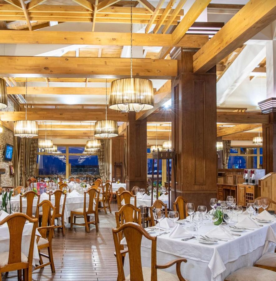Villa Four Seasons Razlog Bagian luar foto