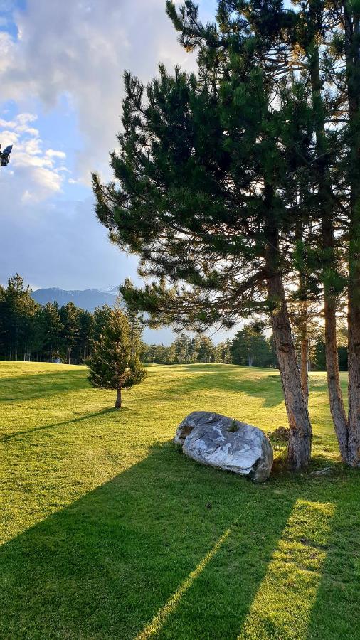 Villa Four Seasons Razlog Bagian luar foto